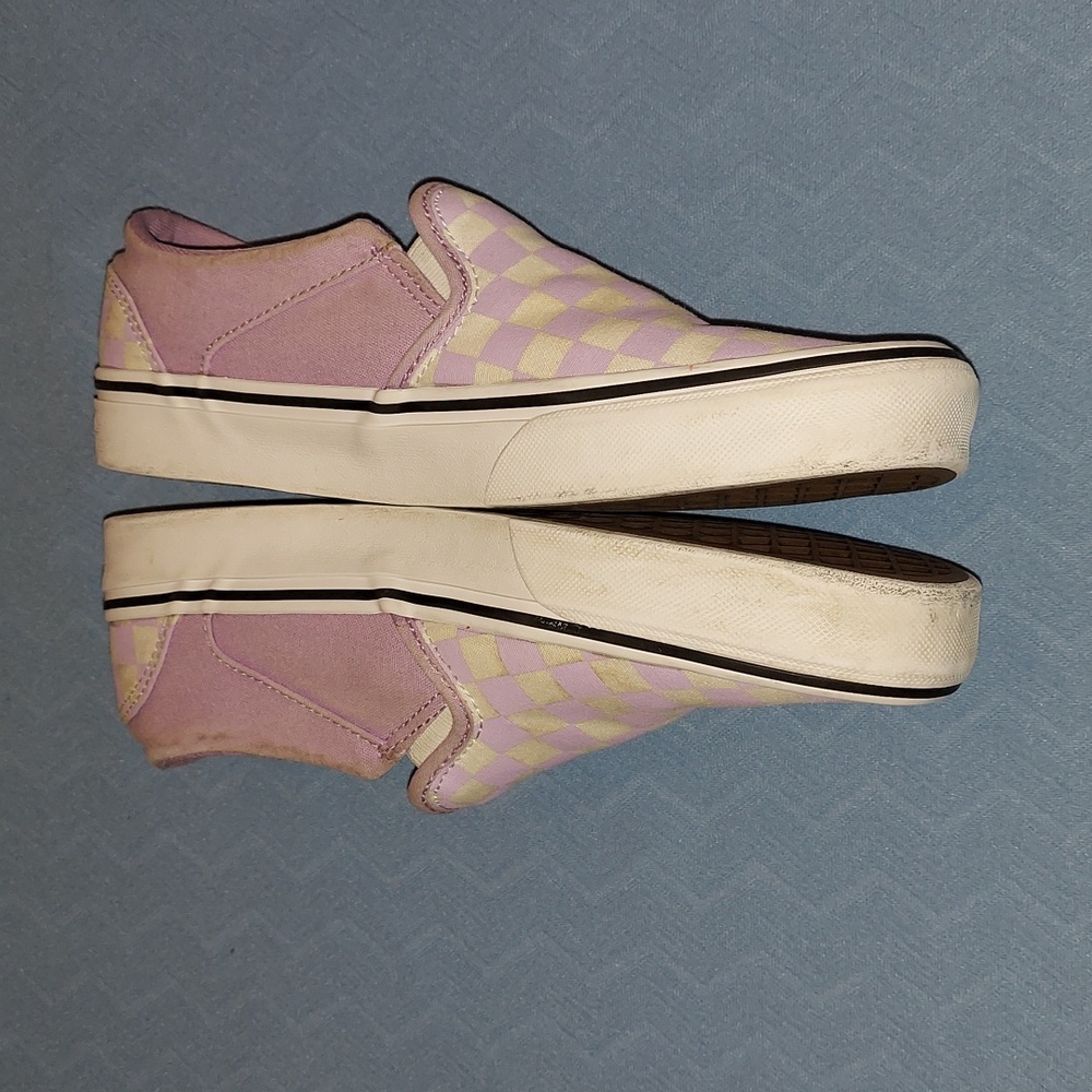 Vans low flat White And Lavander Sneakers Athletic Shoes Size 9 Women. - Picture 4 of 8